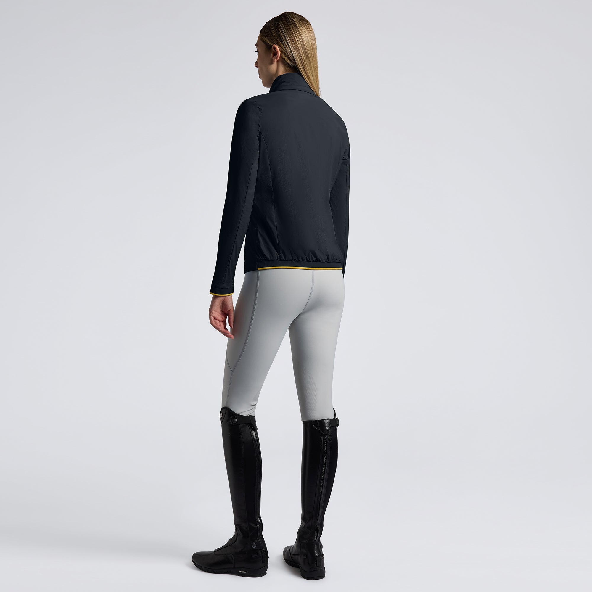 Experience the perfect blend of fashion and function with the Cavalleria Toscana Heat Sealed K-Way. Featuring heat-sealed seams for maximum waterproof protection, this K-Way is designed to keep you warm and dry in any weather. Look and feel your best while staying protected from the elements!