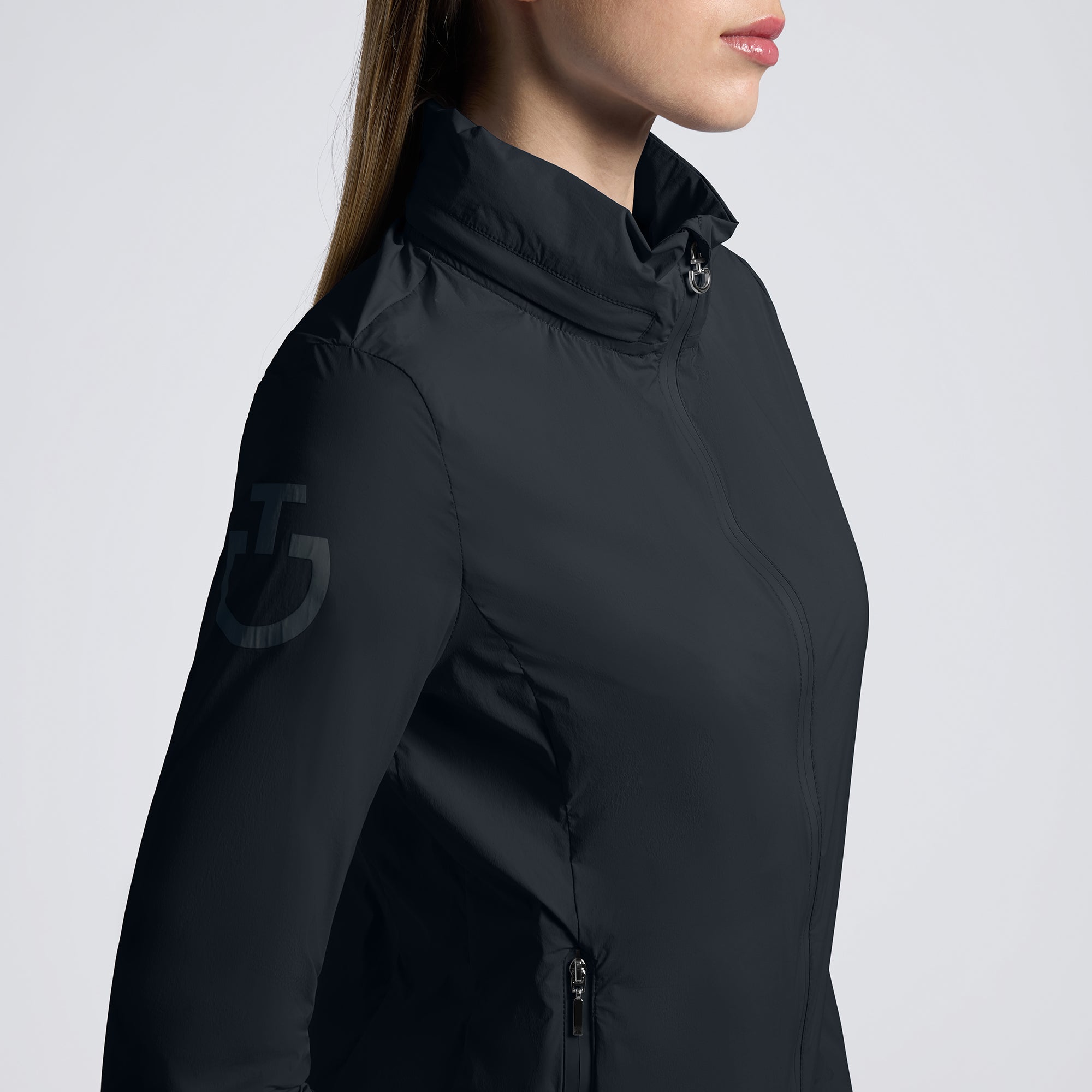 Experience the perfect blend of fashion and function with the Cavalleria Toscana Heat Sealed K-Way. Featuring heat-sealed seams for maximum waterproof protection, this K-Way is designed to keep you warm and dry in any weather. Look and feel your best while staying protected from the elements!