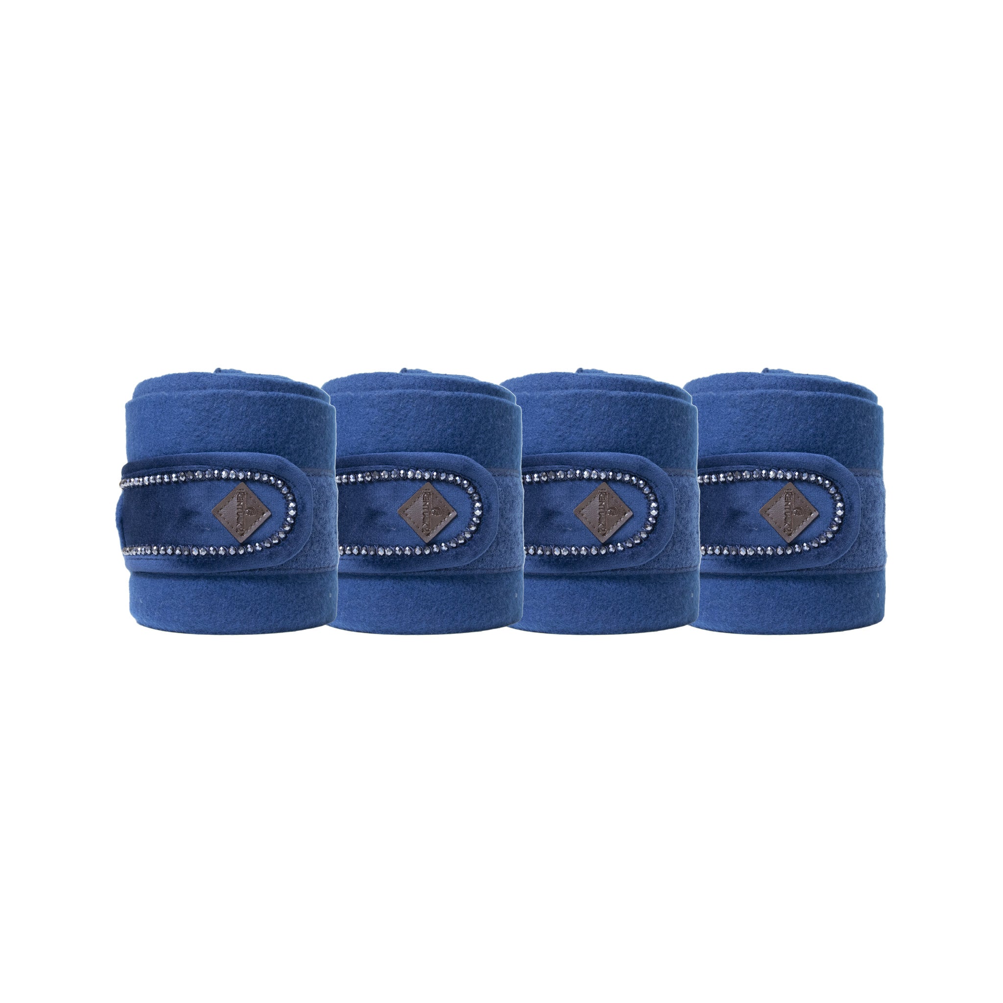 Train in style with the Kentucky Polar Fleece velvet bandages pearls. The Pearl model will attract all eyes. Ideal for daily work, providing optimal support to the tendons during exercise.
