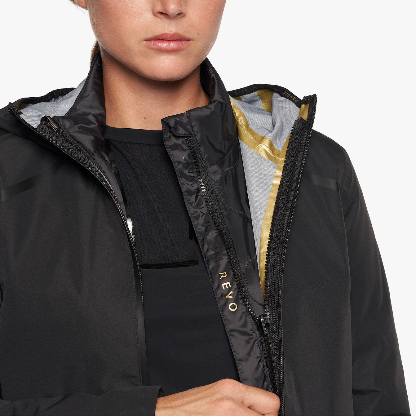 The Cavalleria Toscana Revo 3 way Waterproof Jacket with detachable puffer is the only coat you need this season. Perfect for our ever changing weather. The outer is fully waterproof and the inner puffer coat seamlessly zips inside, giving you three jackets in one. This versatile CT Revolution jacket has stylish gold accents that compliment the CT Revolution collection. It’s technical features are designed for the rider with side sips ensuring maximum comfort and movement.