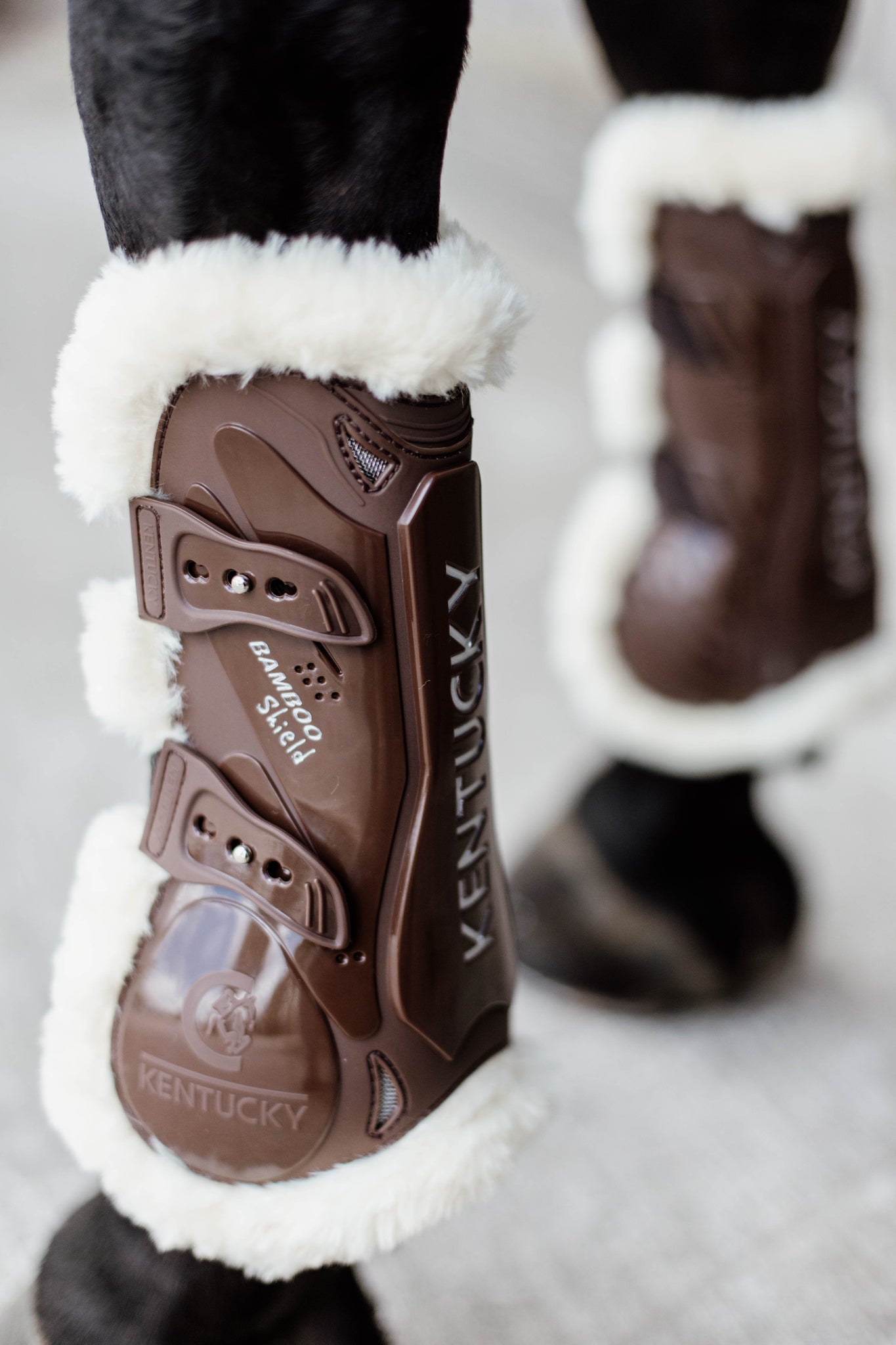 Kentucky Vegan Sheepskin Tendon Boots Bamboo Shield with Elastic fastenings are now available following years of research and development. The Kentucky Bamboo Shield Replaces the Kentucky Tendon Boot.   Bamboo has the best tensile strength and also avoids penetration of sharp objects.  Thanks to great results from testing, the bamboo shield is now used to protect the horse’s tendon area.