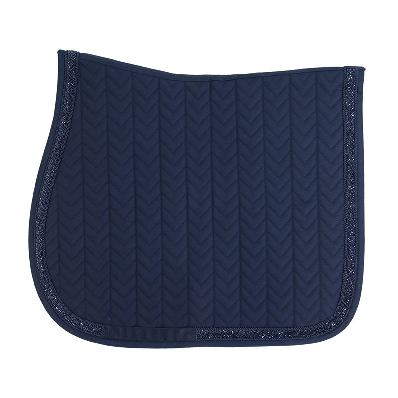 Let your horse shimmer with the Kentucky dressage Glitter and Stone Pad. The pad is of the usually high quality you know from Kentucky with excellent cushioning between the horse’s back and the saddle and therefore protecting the horse against friction. matching fly vale available in standard and soundless options. Machine washable at 30’c in a wash bag.