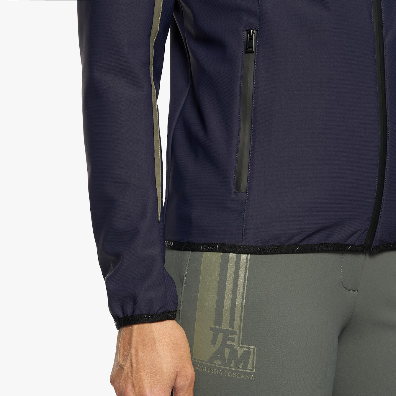 The Cavalleria Toscana CT Team Jersey hooded Softshell Jacket is a light weight jacket with contrast inserts. The CT team jacket is perfect for riding and at the shows.
