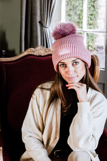 Stay warm this winter with the Kentucky bobble hat. Super soft and fleece lined. a must have for this winter either on the yard or walking the dogs.