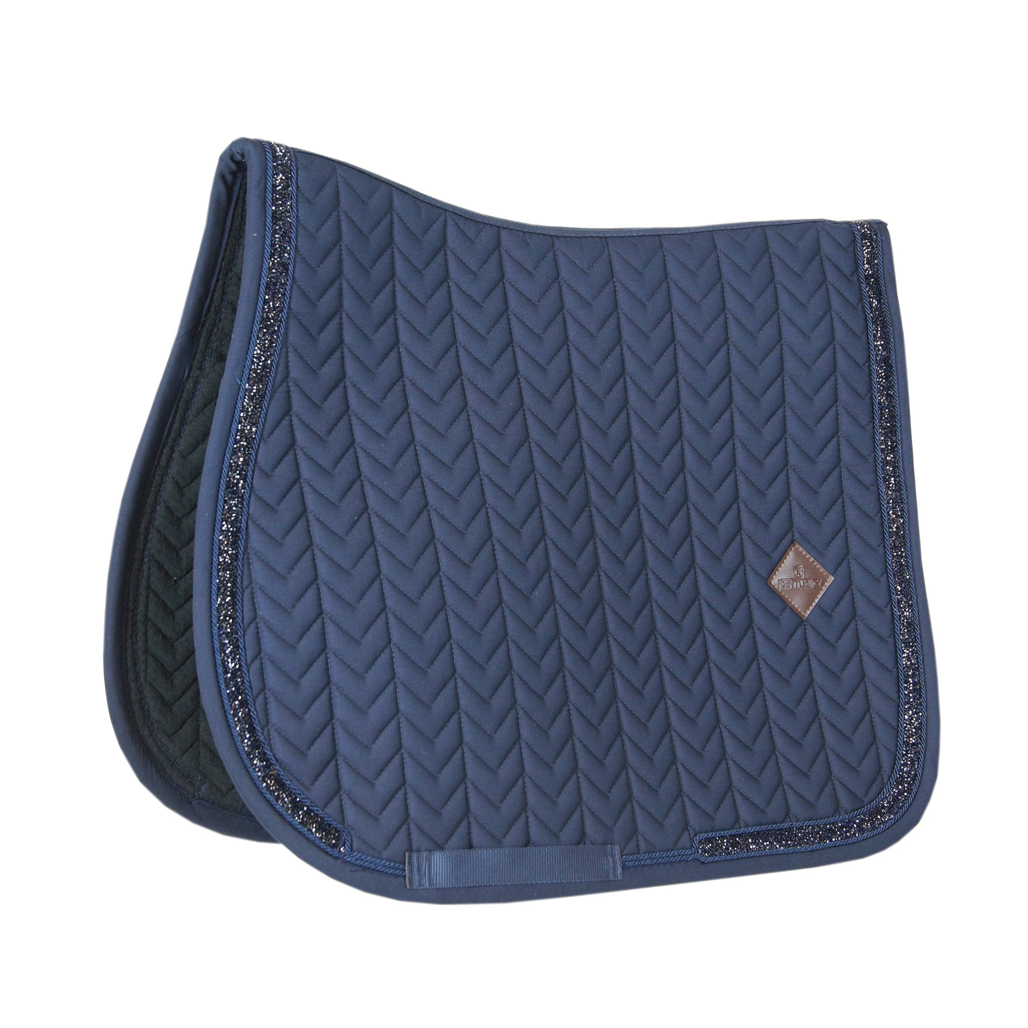 Kentucky’s Saddle Pad Glitter Stone jumping pad is stunning. The stones ooze sophistication and style. The pad is shaped for jumping and provides excellent cushioning between the horse while protecting against friction.
