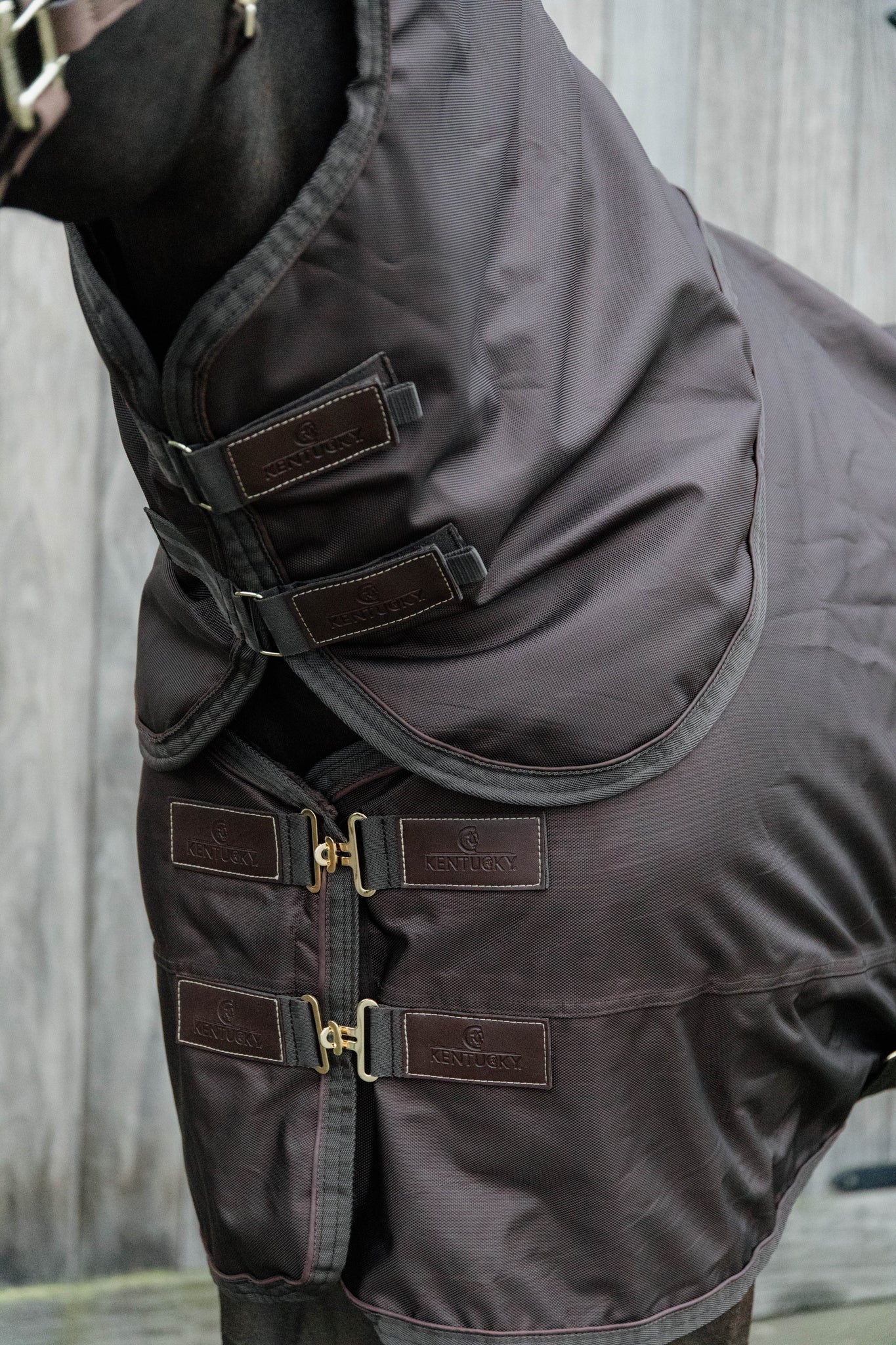The Kentucky Neck All Weather 150g can be used in combination with their Turnout Rug All Weather.