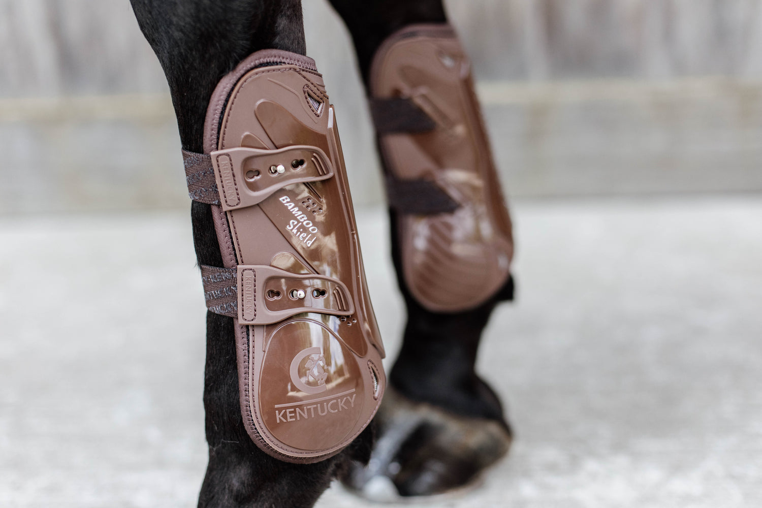 Kentucky Vegan Sheepskin Tendon Boots Bamboo Shield with Elastic fastenings are now available following years of research and development. The Kentucky Bamboo Sheild Supersedes the already very popular Kentucky Sheepskin Tendon Boot.  The new advanced Technology Bamboo Shield provides the ultimate protection to the tendon area, if your horse should over reach higher up the leg.