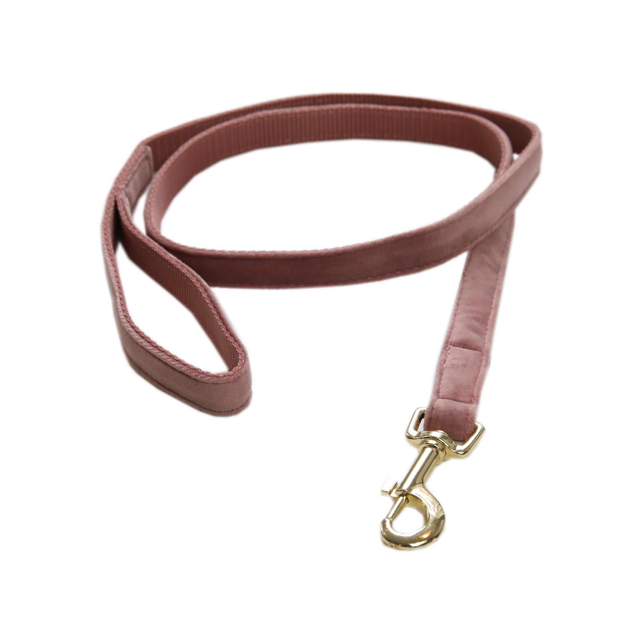 The Kentucky Velvet dog lead is made from a luxury soft yet durable velvet. The lead is lined with nylon for added strength. Self handle and gold clip for attachment to collar.