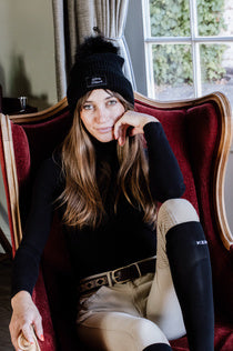 Stay warm this winter with the Kentucky bobble hat. Super soft and fleece lined. a must have for this winter either on the yard or walking the dogs.