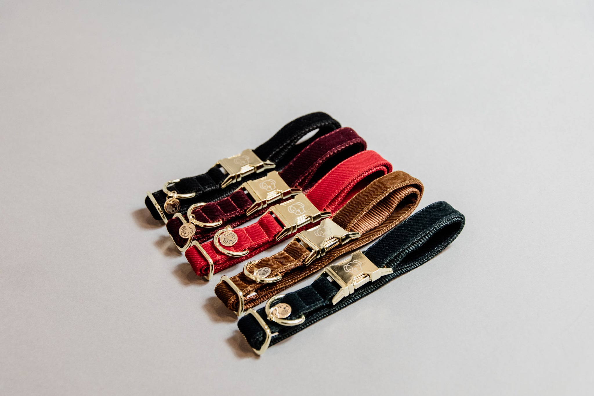 The Kentucky Corduroy collar give your dog the luxury it deserves. The is made from a super soft baby cord and lined with nylon for extra strength and durability. The collar is fully adjustable to meet your dogs needs, features the gold Kentucky logo clasp and gold dog tag to engrave your details. Matching lead available.