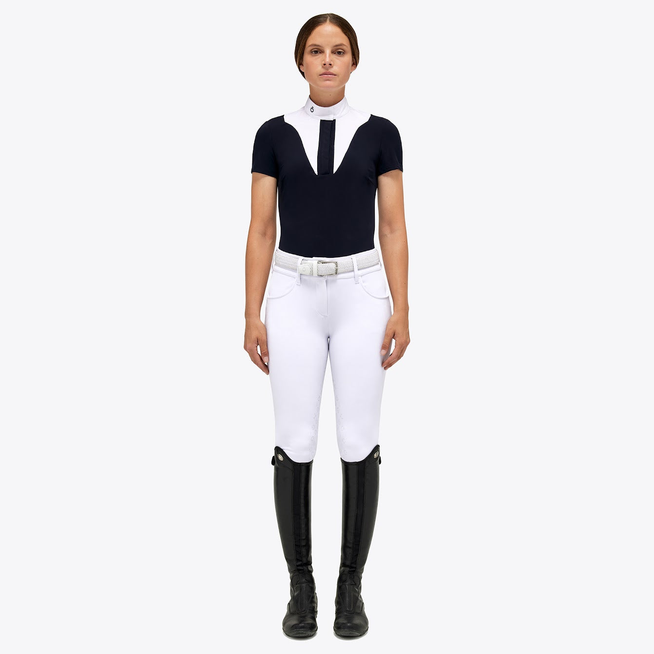 This navy and white S/S Cavalleria Toscana is a great twist on the classic white bib. The scalloped shape front gives a flattering line across the chest with the contrast jersey front placket. Also available in long Sleeve. machine washable