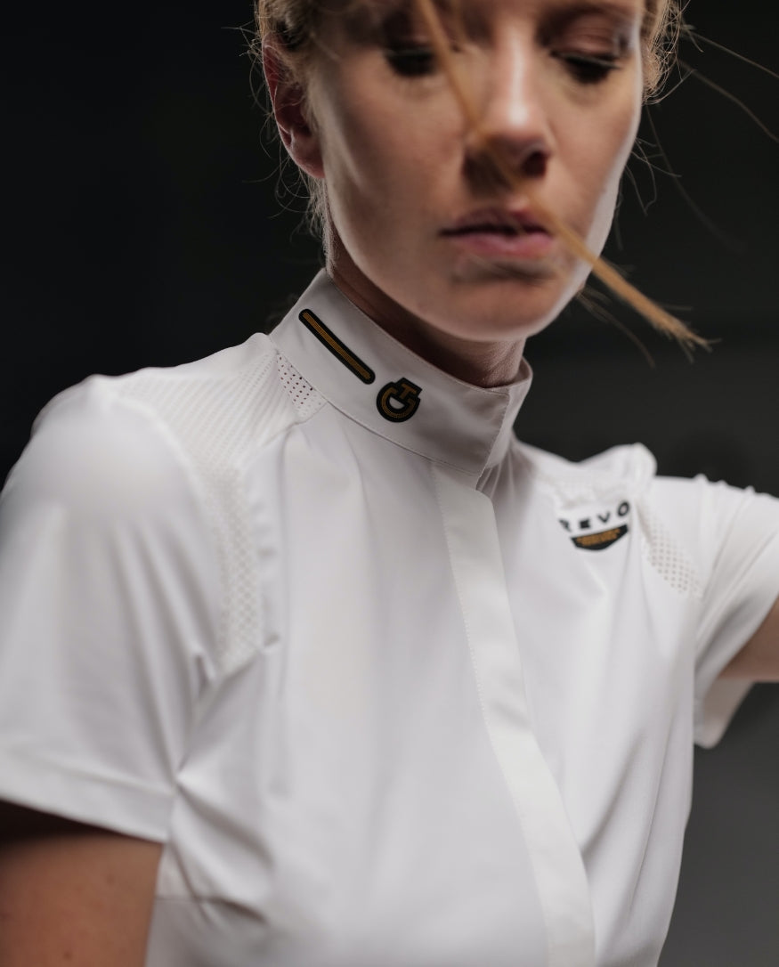 The new R-Evo range from Cavalleria is stunning. The yellow logo identifies the range. made from softer breathable jersey with mesh inserts. The Revo logo and the shoulder and neck. breathable jersey with mesh inserts. The Revo logo and the shoulder and neck.