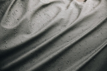 The Kentucky Rain Coat is a must have for every competition rider to protect his horse and his expensive tack against heavy rain. It is compact, lightweight and 100% waterproof. It is easy to put over another rug or saddle while walking the horse on rainy days. The material is 100% polyester with a PU coating on the outside and will guarantee your rug to be 100% waterproof.