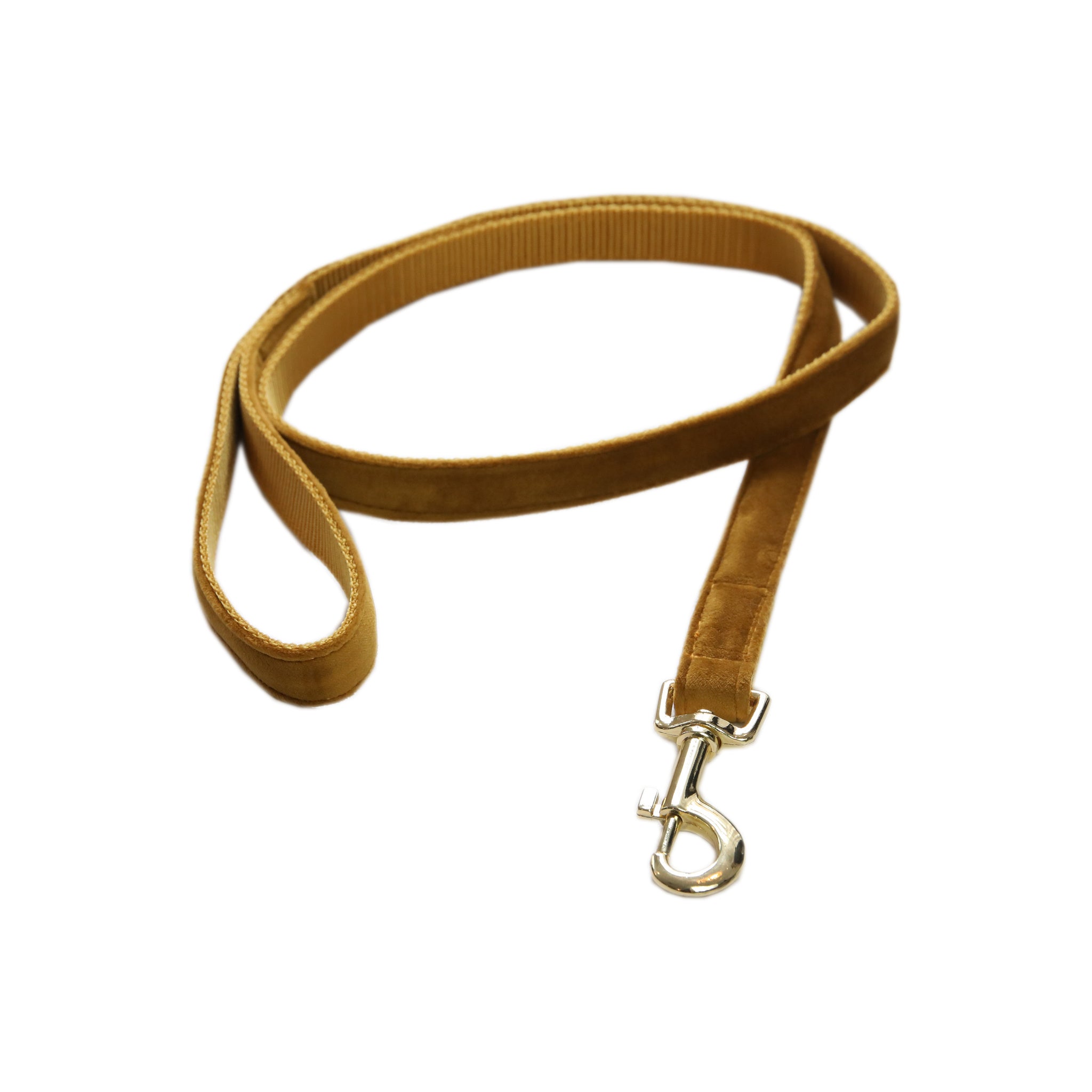 The Kentucky Velvet dog lead is made from a luxury soft yet durable velvet. The lead is lined with nylon for added strength. Self handle and gold clip for attachment to collar.