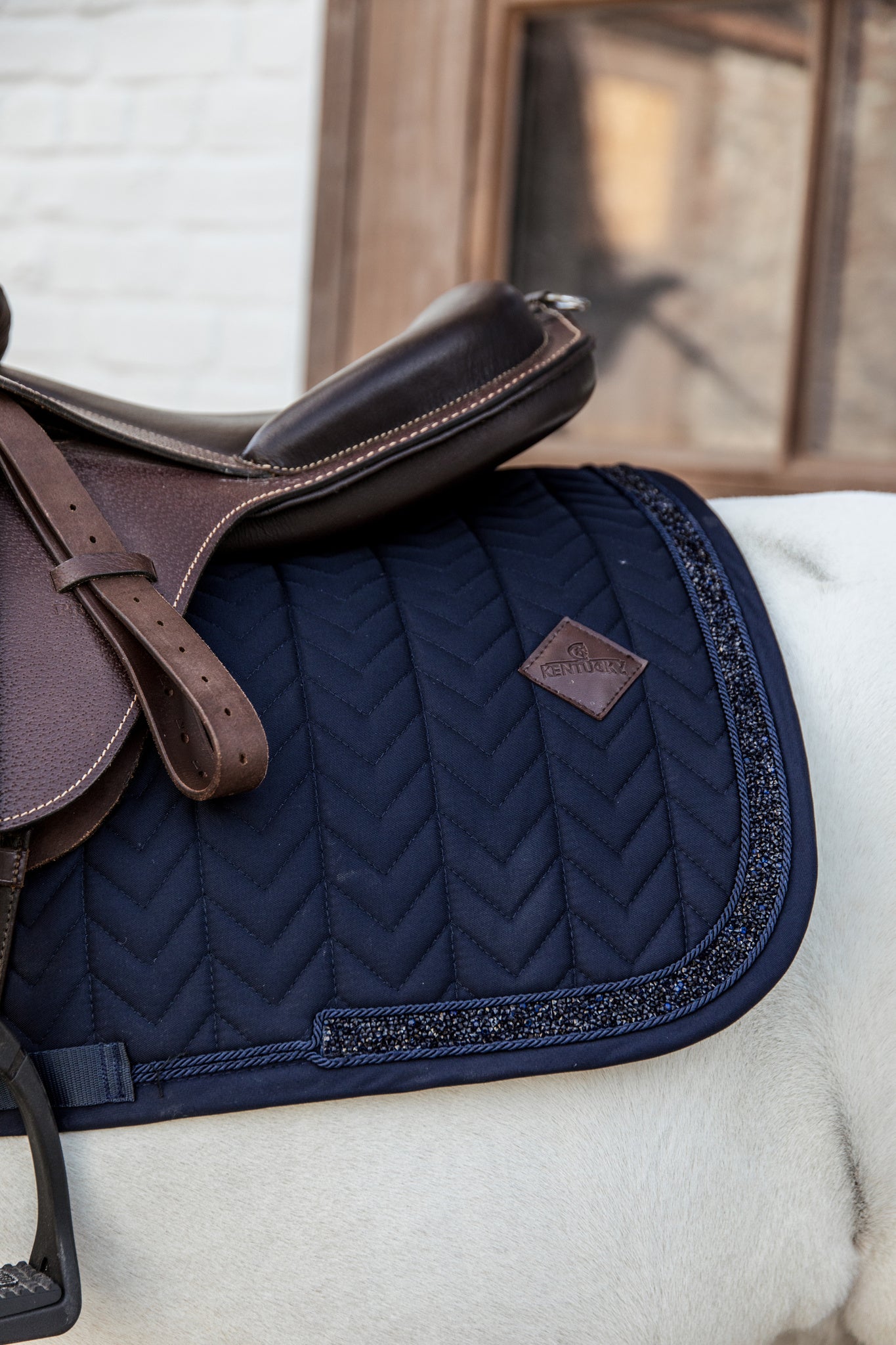 The stunning glitter and stone Kentucky pad in size pony, available in black or navy.