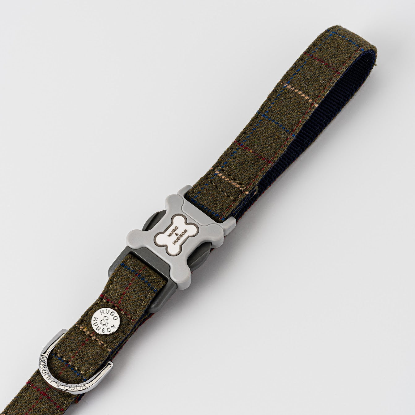 Hugo and Hudson Dark Green Tweed Dog Lead This beautiful dark green checked tweed lead is from the Hugo and Hudson premium fabric collection. It&