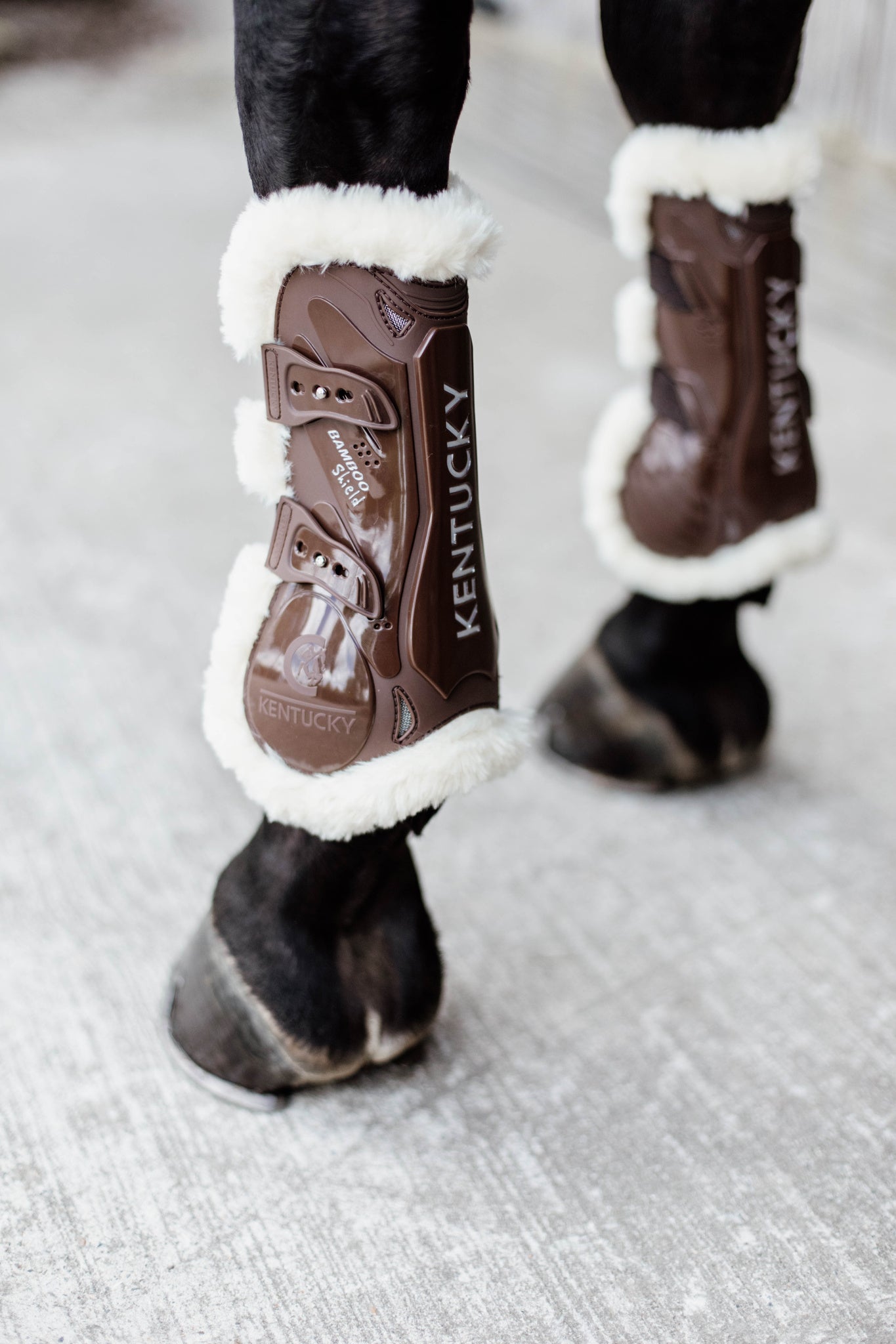 Kentucky Vegan Sheepskin Tendon Boots Bamboo Shield with Elastic fastenings are now available following years of research and development. The Kentucky Bamboo Shield Replaces the Kentucky Tendon Boot.   Bamboo has the best tensile strength and also avoids penetration of sharp objects.  Thanks to great results from testing, the bamboo shield is now used to protect the horse’s tendon area.