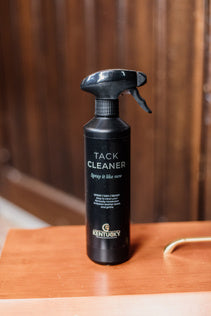 The Kentucky tack cleaning spray is specifically designed to care for artificial leather. Just spray on and dry clean with a clean towel, it’s that easy! 500ml