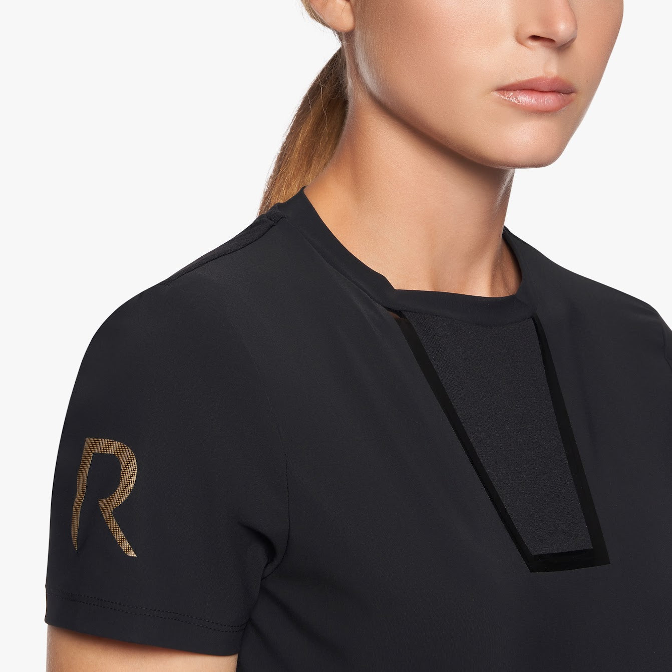 The Cavalleria Toscana Black S/S Revo Premier Jersey Tech Knit T Shirt. Tech knit back for maximum freedom of movement and breathability. the iconic CT Revo t shirt in gold on the sleeve.