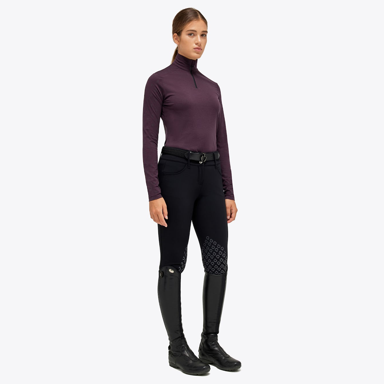 The Cavalleria Toscana plum Mini Flock Print Tech Wool Training Top is perfect for the season. The training top has a mini CT flock logo print on the shoulders and sleeves giving this top a modern look. Made from super soft bib stretch jersey it’s a must have this year! matching items available.