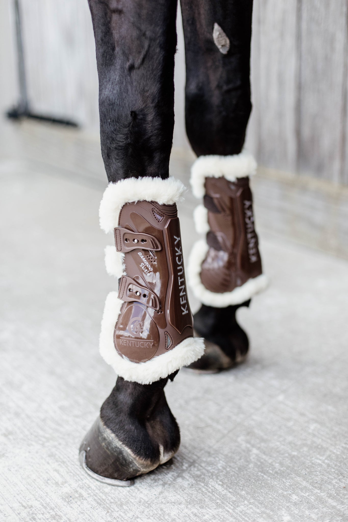 Kentucky Vegan Sheepskin Tendon Boots Bamboo Shield with Elastic fastenings are now available following years of research and development. The Kentucky Bamboo Shield Replaces the Kentucky Tendon Boot.   Bamboo has the best tensile strength and also avoids penetration of sharp objects.  Thanks to great results from testing, the bamboo shield is now used to protect the horse’s tendon area.