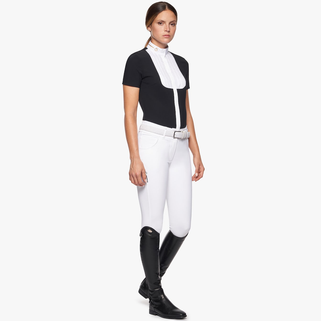 The Cavalleria Toscana Revo Pleated Cotton Tech Knit Show Shirt is a stunning part of the new seasons Revolution range. The iconic Revolution logo in metailc gold is subtle yet distinctive. Features a cotton white bib with the Revolution back for maximum comfort and performance. Also in long sleeve and matching items available Machine washable