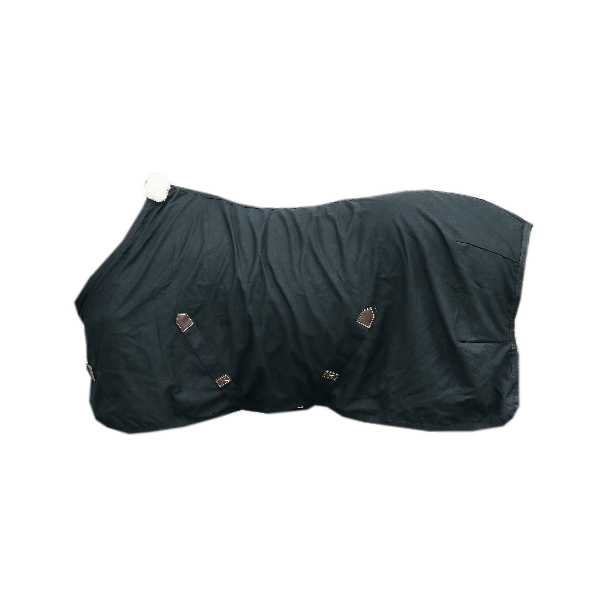 The Kentucky cotton sheet is perfect as the weather gets warmer. The Cotton Sheet is a practical lightweight luxury horse rug that will keep your horse comfortable during the summer months. Fitted with Kentucky’s soft artificial sheepskin which is added to the wither only which provides extra comfort and protection for your horse.