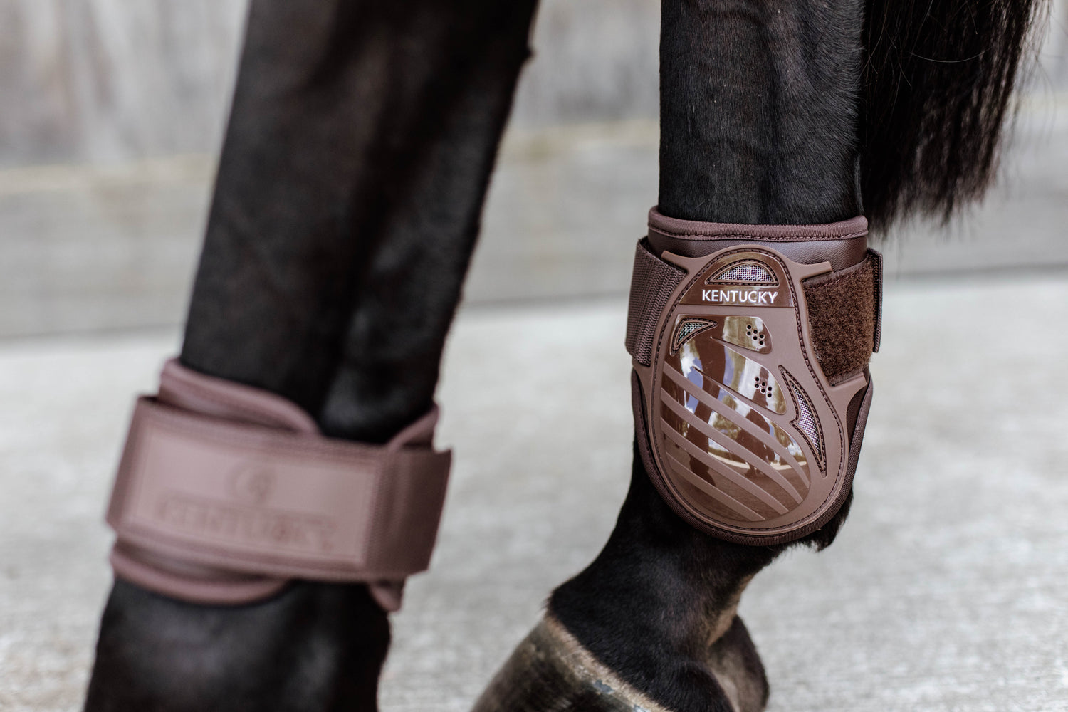 Kentucky Young Horse Fetlock Boots Air are the perfect match for the New Kentucky Tendon Boots Bamboo Shield.   Approved for jumping rounds in both FEI and BS the New Kentucky Young Horse Fetlock Boots Air have a double Velcro fastening helping to keep your boot securely fastened. The secure fastening prevents the boot turning when jumping or exercising and therefore keeps the horses hind legs consistently protected.