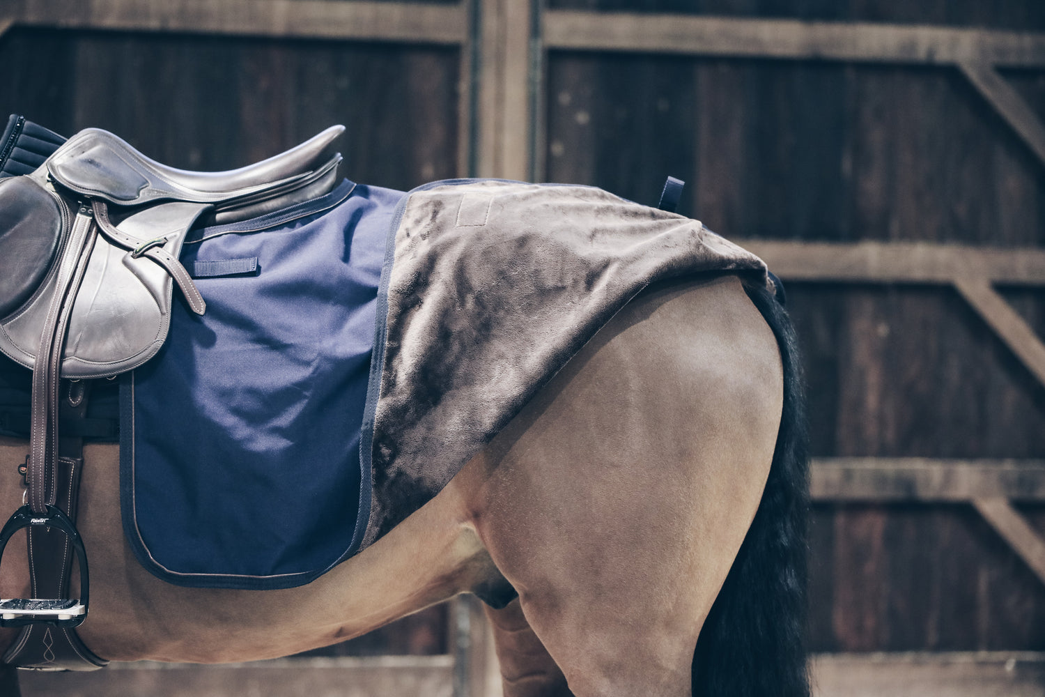 The Kentucky Quarter Rug All Weather is a high-performance rug made out of a three-layer fabric.