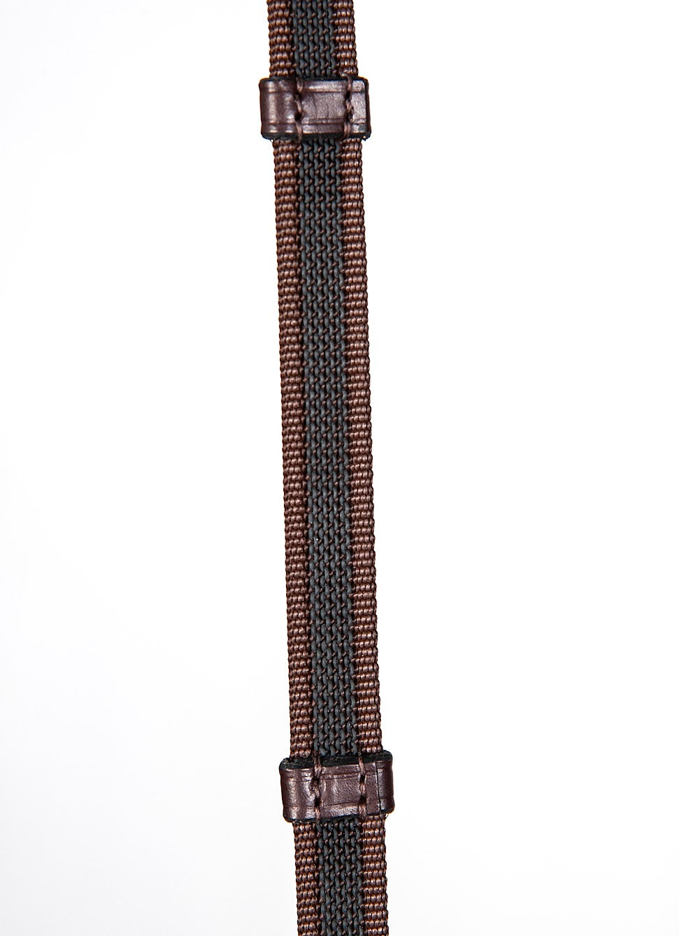 Equiline anti slip reigns made with Italian leather and two tone rubber. Finished with leather stoppers to help with slipping and reign control. Bullet fastening. All one size.
