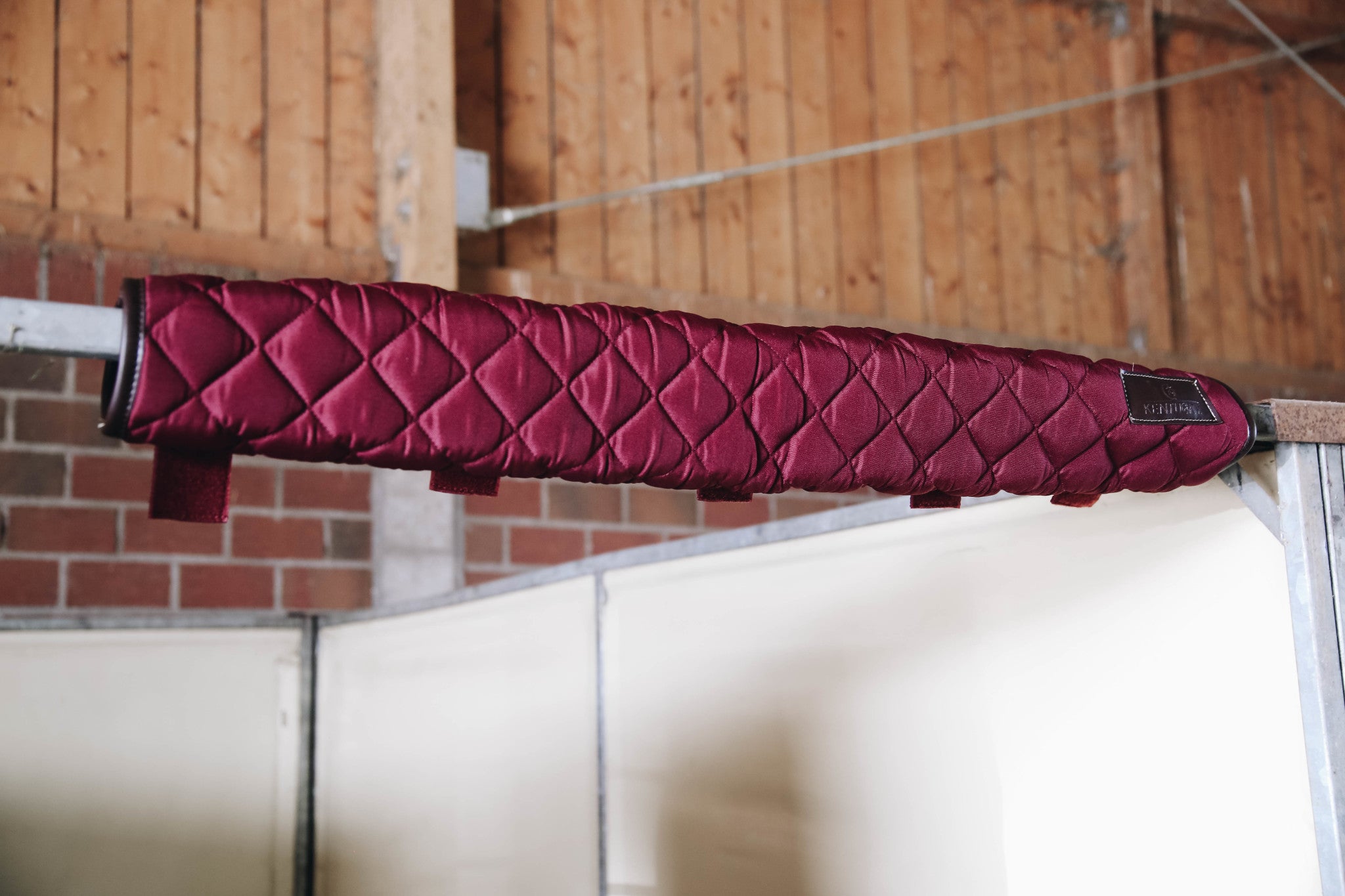 The Kentucky Horsewear Stable Head Protector is the perfect choice to protect your horses head when in the stable. It is super quick and easy to attach with strong Velcro fastenings.