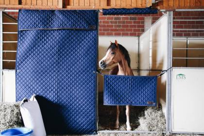 The Kentucky Horsewear Stable Head Protector is the perfect choice to protect your horses head when in the stable. It is super quick and easy to attach with strong Velcro fastenings.