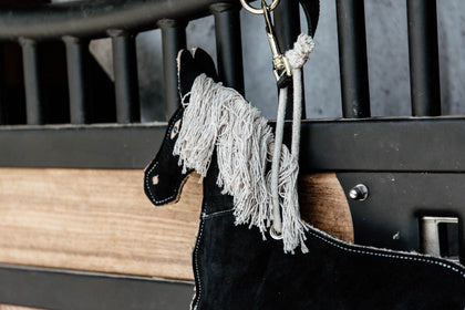 If your horse tends to get bored standing in his stall, this Kentucky Relax Horse ToyPony is the ideal stable buddy
