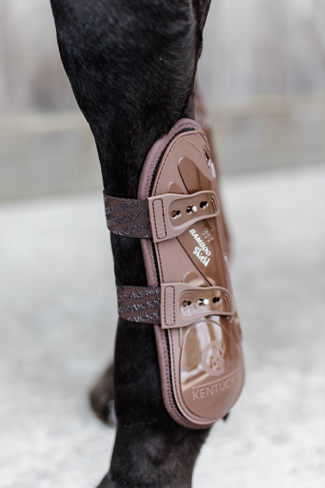 Kentucky Vegan Sheepskin Tendon Boots Bamboo Shield with Elastic fastenings are now available following years of research and development. The Kentucky Bamboo Sheild Supersedes the already very popular Kentucky Sheepskin Tendon Boot.  The new advanced Technology Bamboo Shield provides the ultimate protection to the tendon area, if your horse should over reach higher up the leg.
