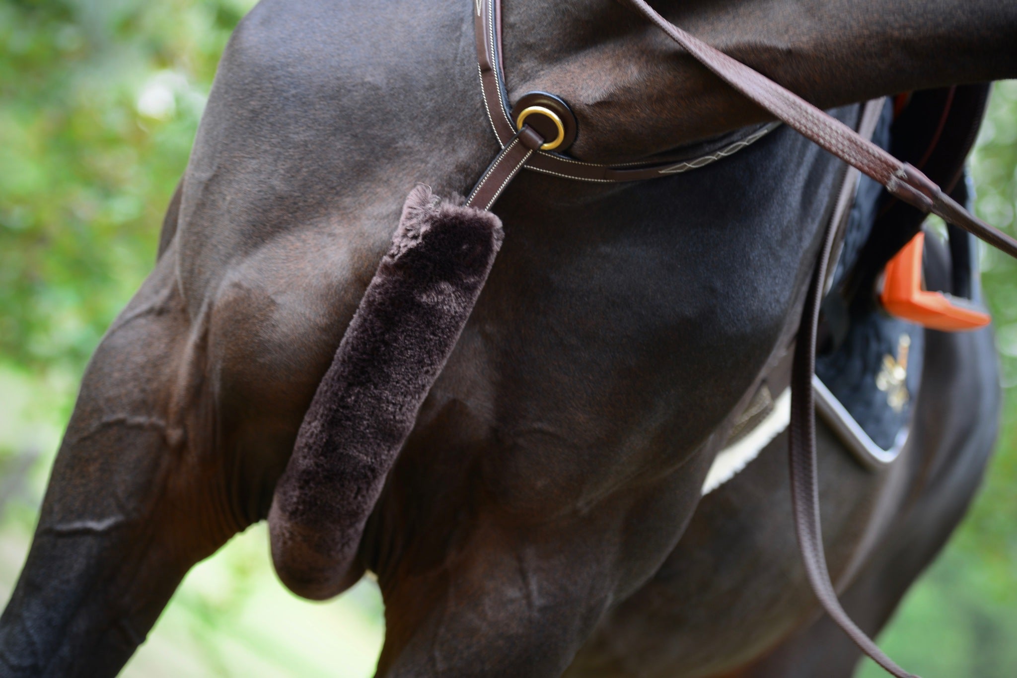 Kentucky Sheepskin Breast Plate Cover