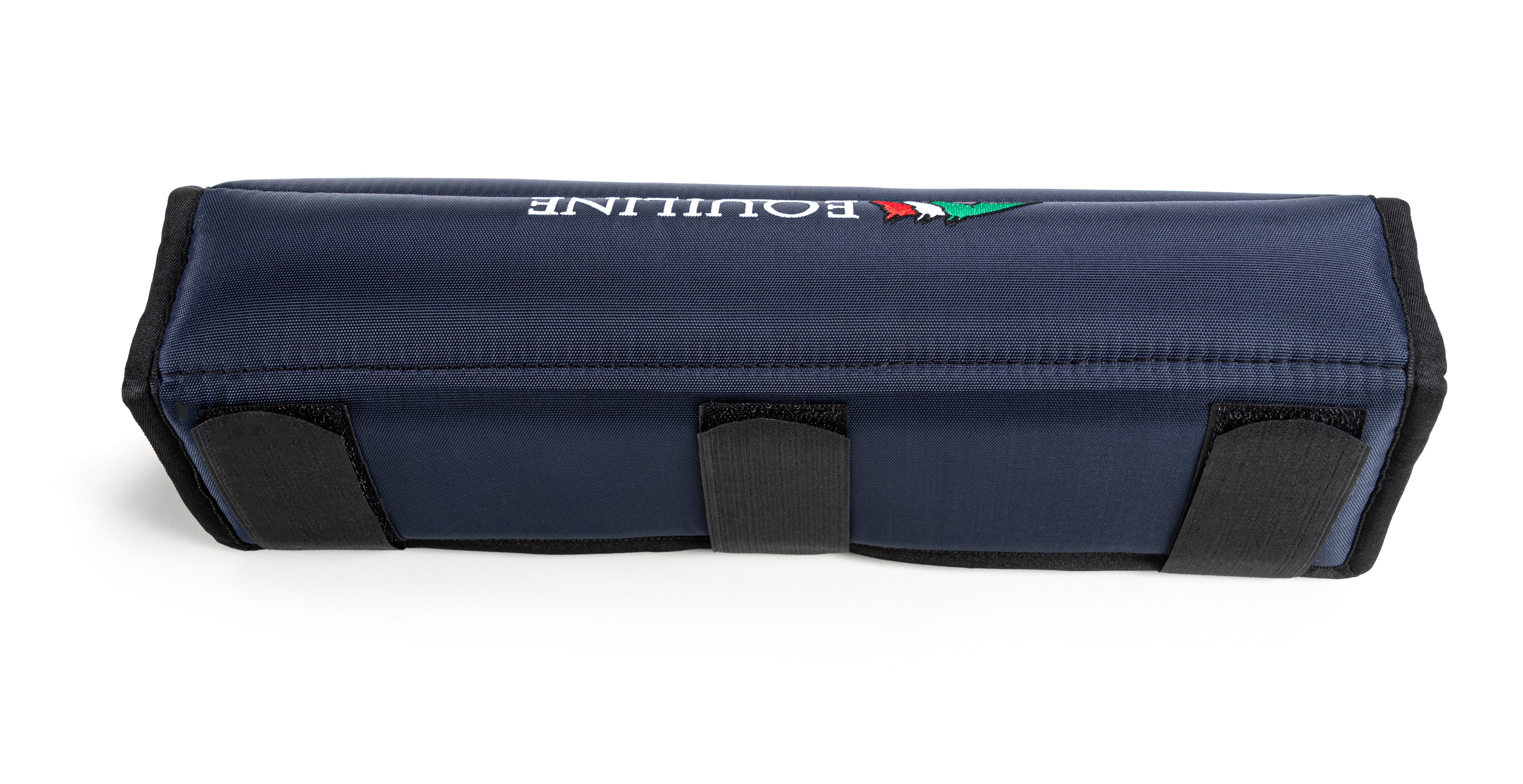 Protect your horse in their stable either at home and away with the Equiline padded head protector.