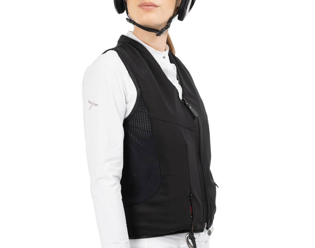 Free jump air bags for safety when horse riding 