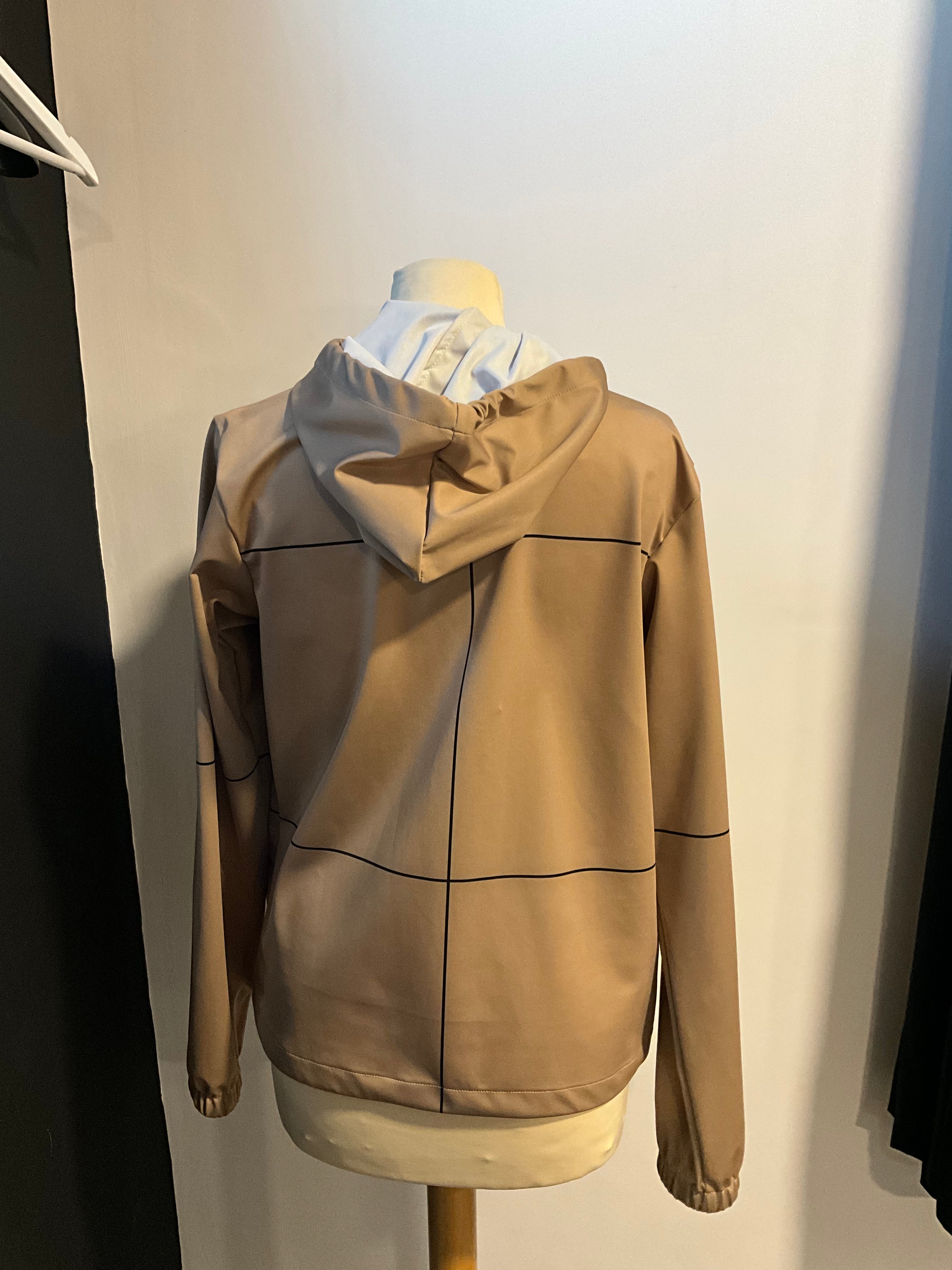 Animo Louvre wind breaker