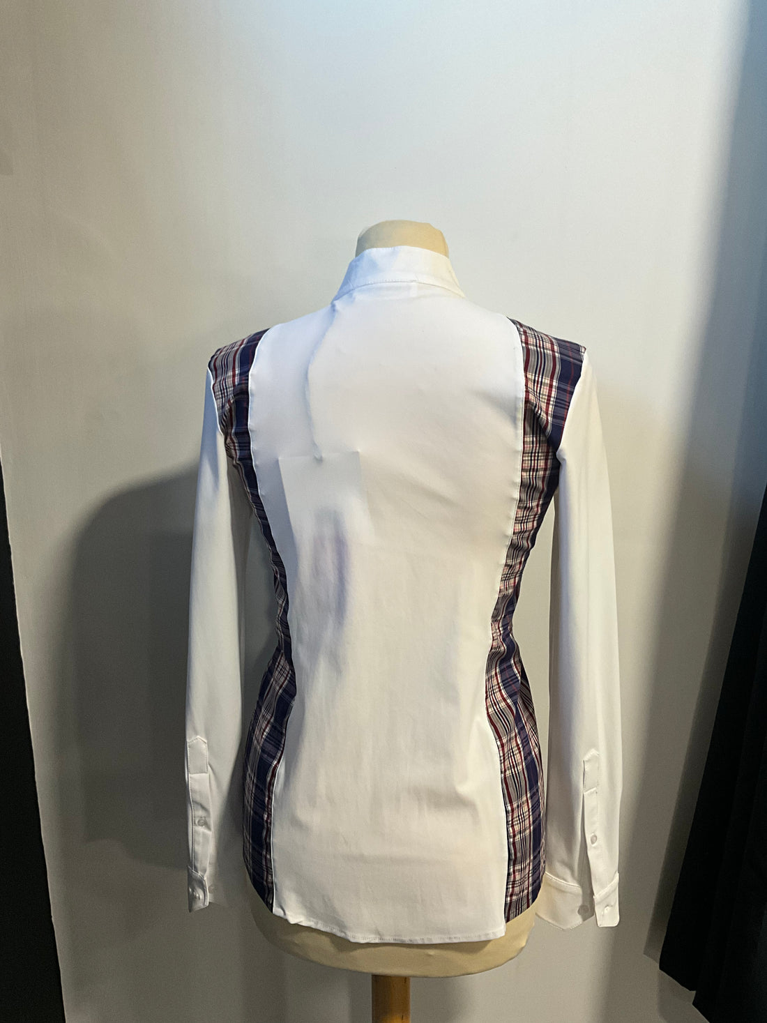 Laguso Jane side big show shirt