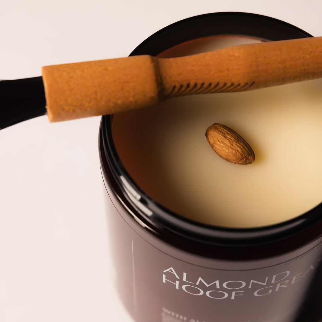 Kentucky Grooming Deluxe Almond Hoof Grease