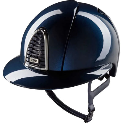 Introducing the Kep Cromo 2.0 Shine Blu Polo Riding Hat! Experience ultimate head protection without sacrificing style. The innovative design of this hat provides superior protection and comfort, making it the perfect choice for any rider. Stay safe and stylish with Kep Cromo 2.0!