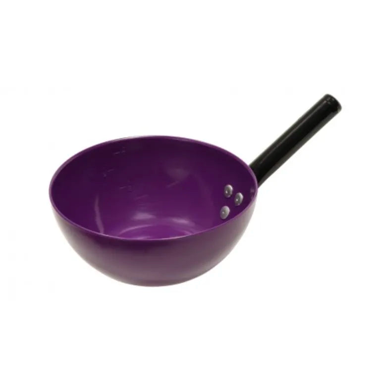 STUBBS Plastic Feed Scoop