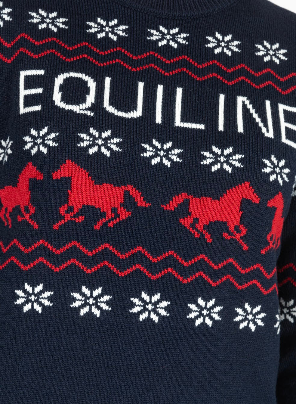 Get festive this season with the Equiline Christmas Jumpers. The snow flake and horse design makes this soft jumper perfect for the season.   Available in other ocelot and matching items for you and your dog available.  Machine washable