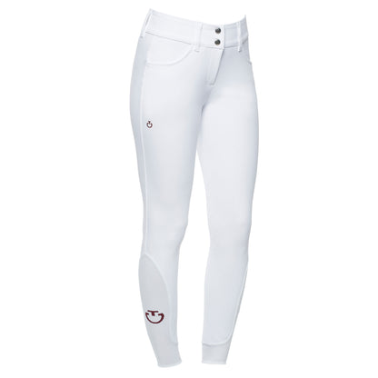 The Cavalleria Toscana American breeches encapsulates everything CT has to offer. The gorgeous knitted fabric is extremely comfortable and stretchy whilst elegant. The wider waistband gives a modern updates look.  These American breeches come with the iconic Cavalleria Toscana knee grip.  Machine Washable and easy care.