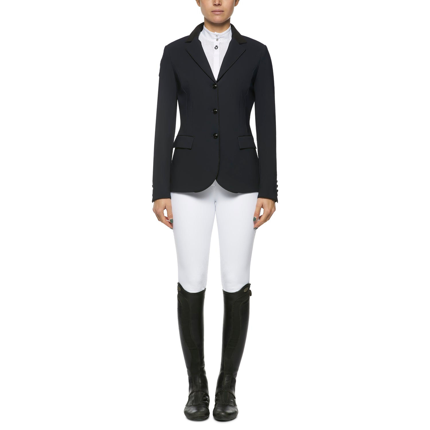 The Cavalleria Toscana GP Riding Jacket competition jacket never goes out of style and exudes typical CT sophistication and quality.  The tailoring is in a class of its own allowing for an extremely flattering fit whilst giving maximum movement when riding. The luxury soft stretchy jersey is comfortable, easy to care for and doesn&