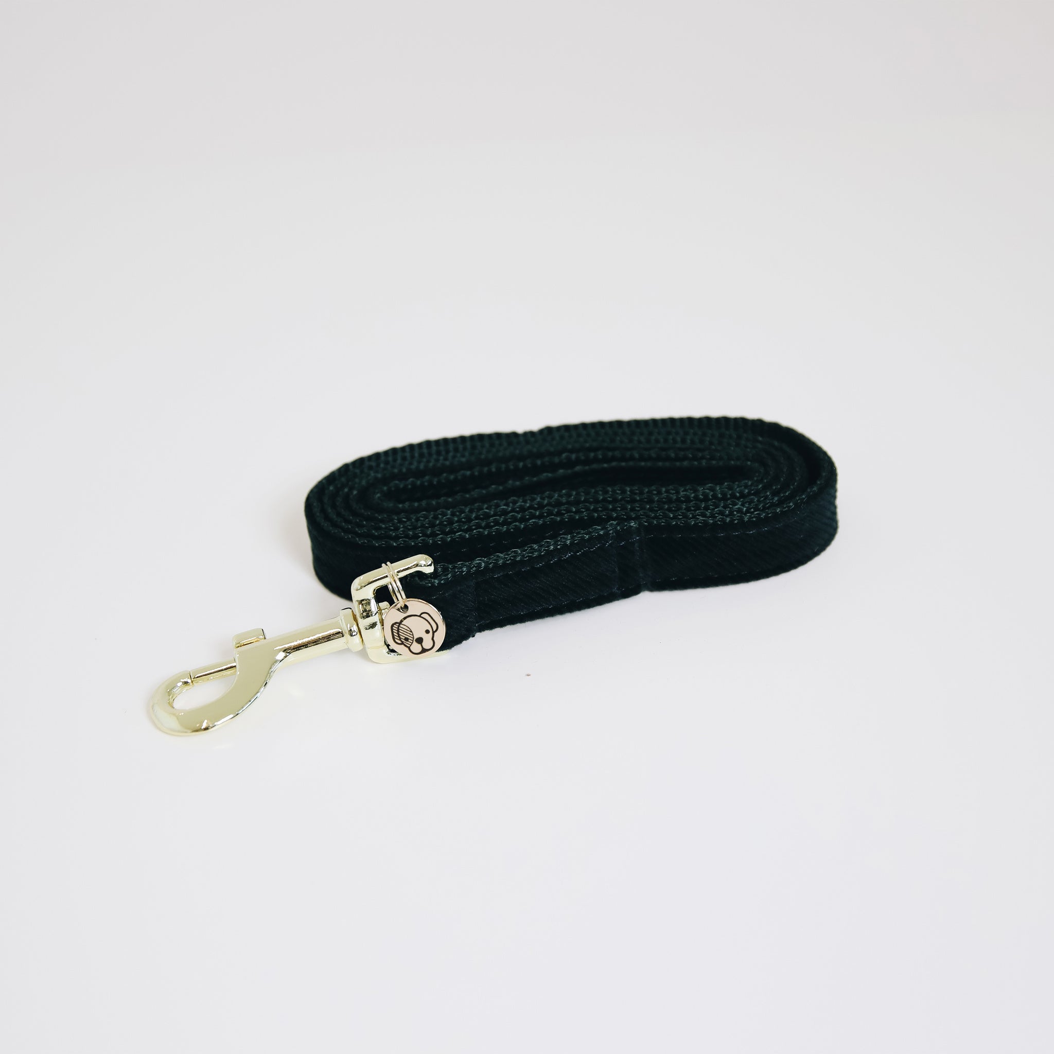 The Kentucky Corduroy lead. Give your dog the luxury it deserves. The lead is made from a super soft baby cord  and lined with nylon for extra strength and durability.  The lead features the gold Kentucky logo clasp and gold dog tag to engrave your details. 