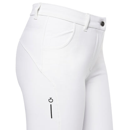 The Cavalleria Toscana white RS Revolution Breeches use energizing compression The Special textile helps legs feeling lighter at the end of the day thanks to a stretch and compressive system that improves blood flow, reducing fatigue for every day, every use are Stronger than your hardest riding day.  This material is extremely resistant to dirt andabrasions: the fibers recived a Special treatment for keeping it cleaner for longer.