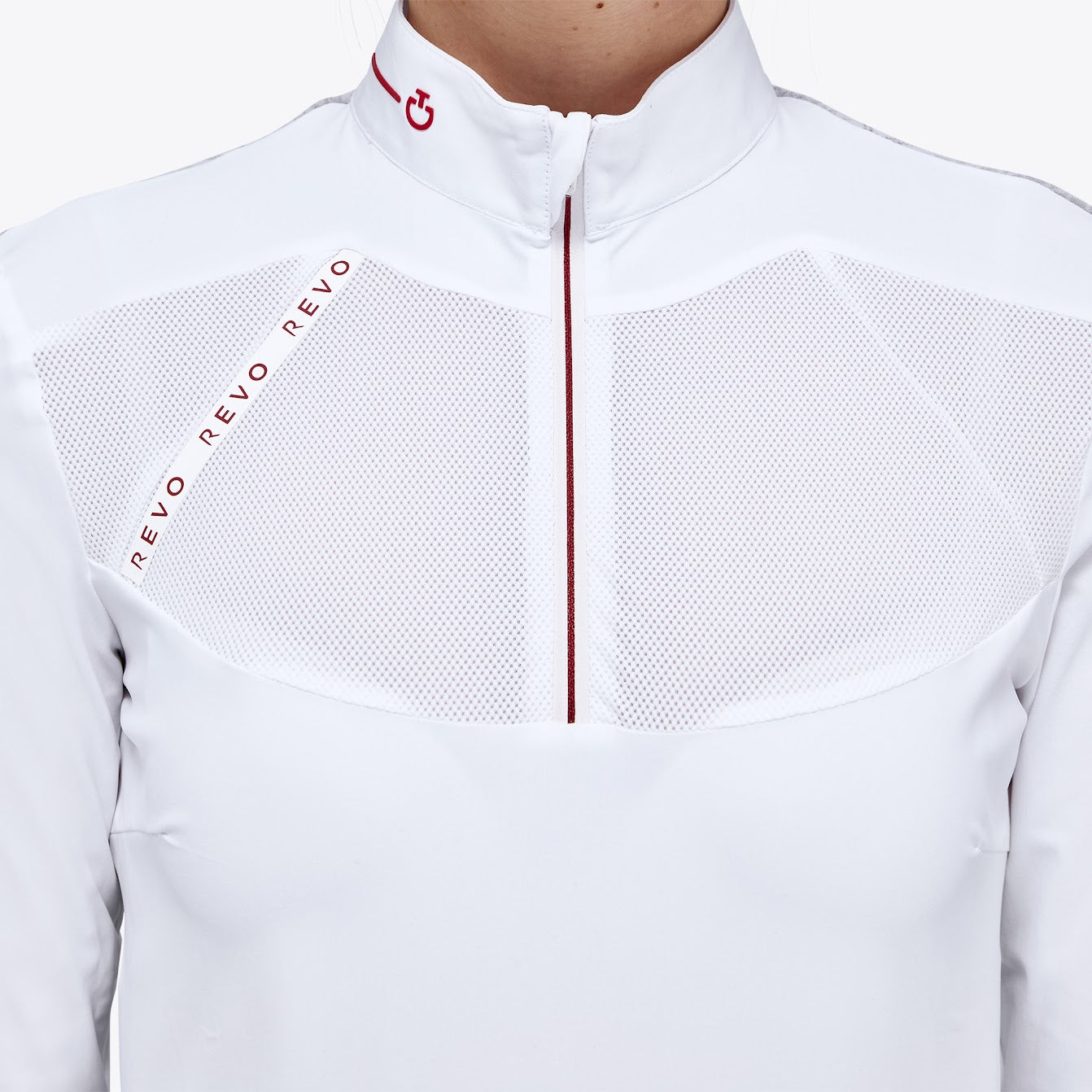 Cavalleria Toscana Revo Red Label Tech Knit Show Shirt has the iconic Revo jersey mesh back for maximum movement and comfort. Revo detailing in fed across the front with zip opening 