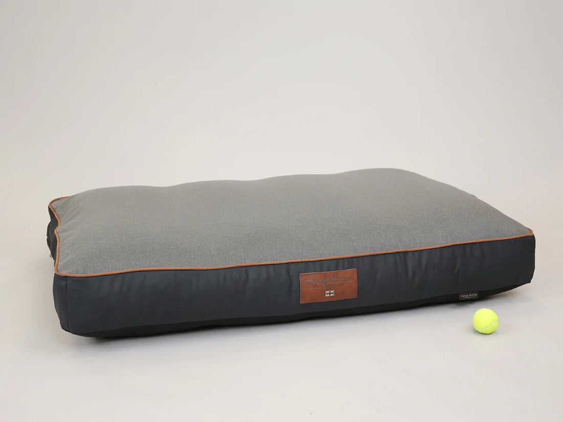 George Barclay Beckley Large Dog Mattress - Midnight/Dove
