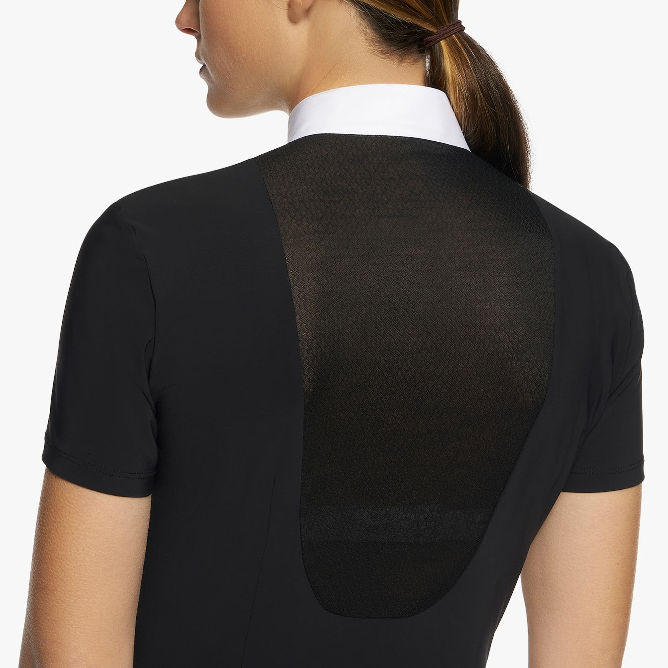 We love this Cavalleria Toscana black Lacy Drop S/S Show Shirt. The subtle semi sheer bib front and back is stunning. front placket button opening with the iconic CT logo embroidered on the collar. A must have for this season.
